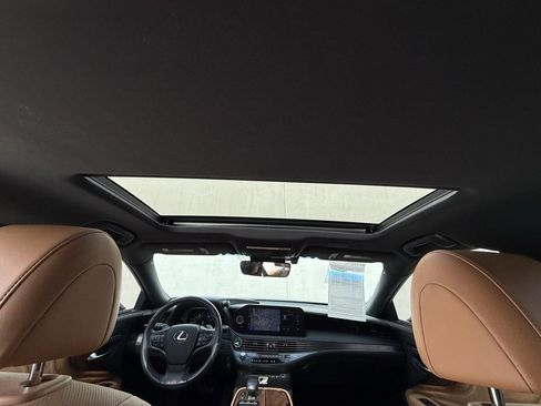 Used 2022 Lexus LS 500 image 8