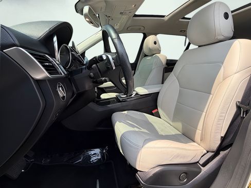 Used 2018 Mercedes-Benz GLS 450 4MATIC image 17