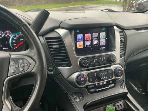 Used 2018 Chevrolet Suburban Premier AWD/4WD image 17