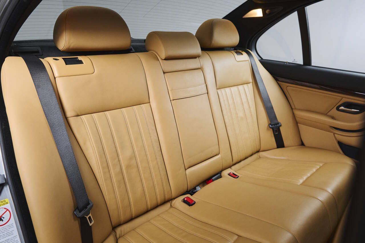 Used 2003 BMW M5 RWD image 54