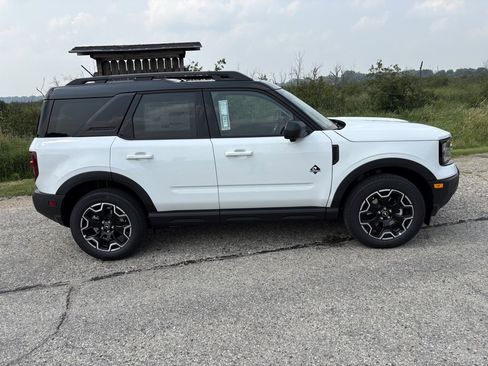 New 2025 Ford Bronco Sport Outer Banks w/ Outer Banks Tech Package+ image 9