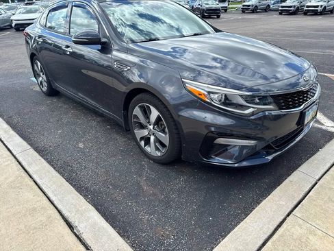 Used 2019 Kia Optima S w/ S Panoramic Sunroof Package FWD image 2