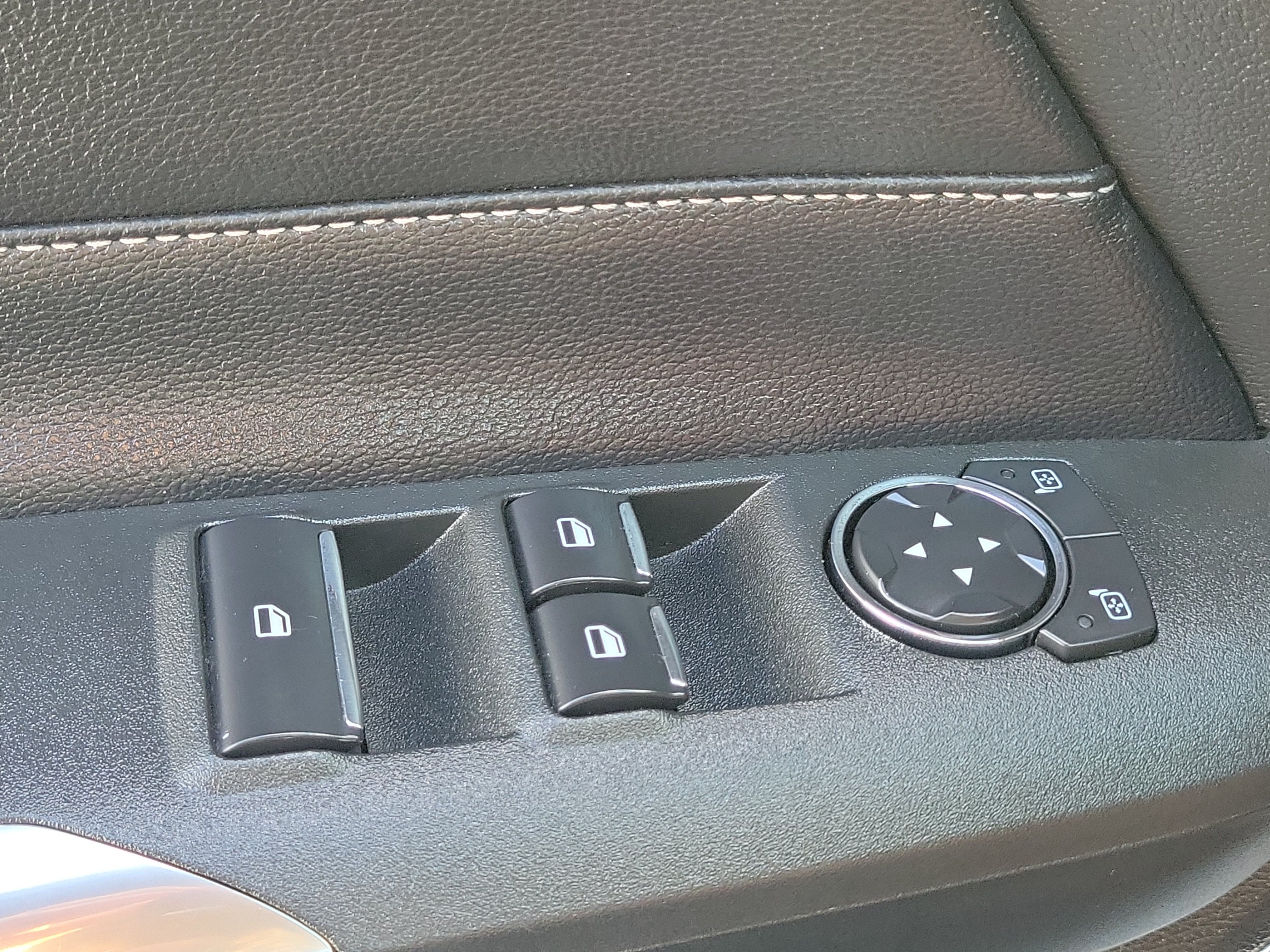 Used 2022 Ford Mustang Premium RWD image 24