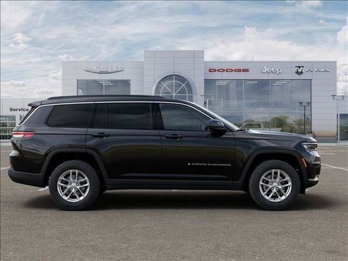 New 2026 Jeep Grand Cherokee L Laredo image 21