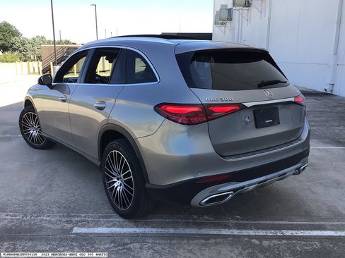 Used 2023 Mercedes-Benz GLC 300 4MATIC image 6