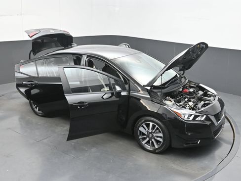 Used 2021 Nissan Versa SV FWD image 38