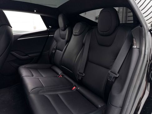 Used 2022 Tesla Model S image 31