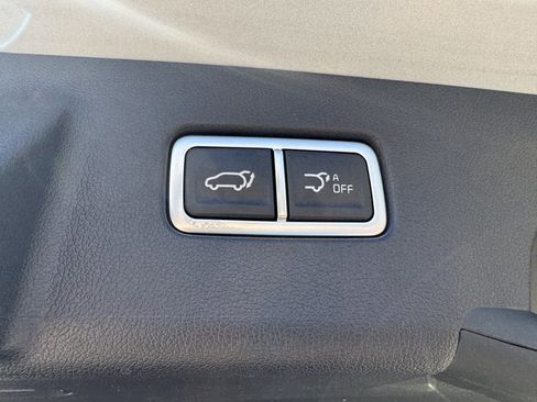 Used 2024 Kia Sorento SX image 39