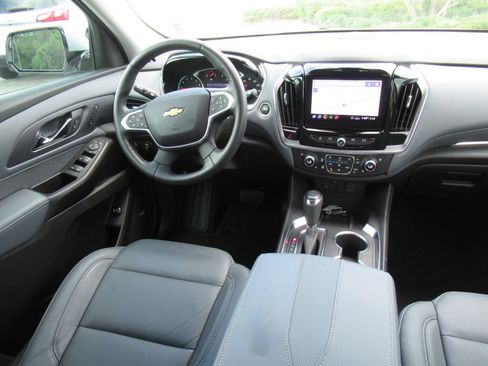 Used 2020 Chevrolet Traverse Premier image 13