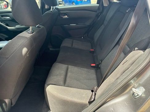 Used 2024 Nissan Rogue SV FWD image 15