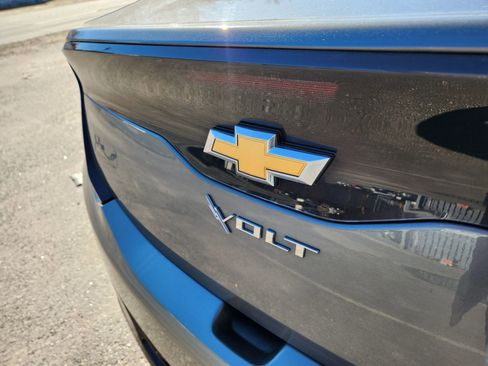 Used 2017 Chevrolet Volt LT w/ Comfort Package image 13