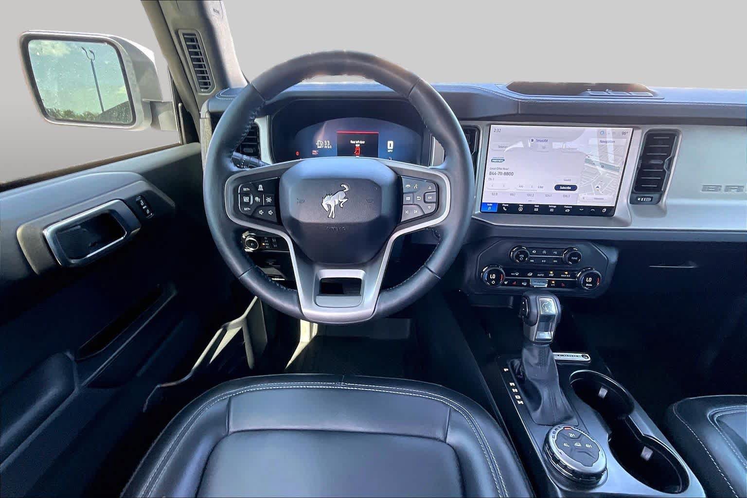 Used 2025 Ford Bronco Outer Banks AWD/4WD image 6