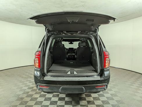 Used 2021 Chevrolet Tahoe Z71 w/ Z71 Signature Package image 9