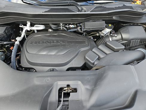 Certified 2024 Honda Passport Black Edition image 29