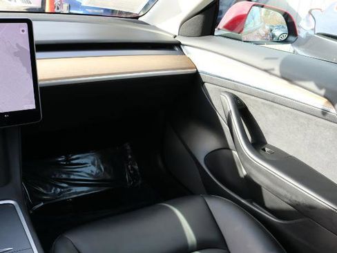 Used 2021 Tesla Model 3 Performance image 20