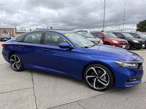 Used 2018 Honda Accord Sport image 10