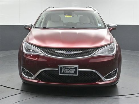 Used 2020 Chrysler Pacifica Limited w/ Advanced Safetytec Group image 2