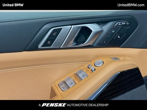 Certified 2025 BMW X7 xDrive40i w/ Premium Package image 3
