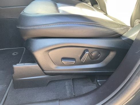Certified 2022 Ford Explorer XLT w/ Equipment Group 202A AWD/4WD image 12