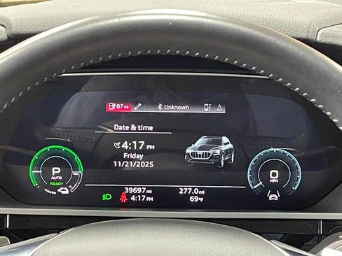 Used 2021 Audi e-tron Premium w/ Convenience Plus Package image 33
