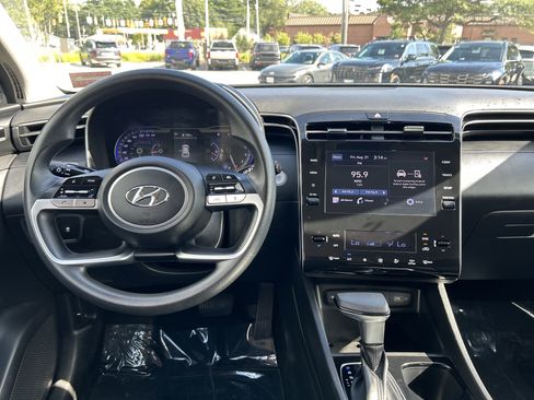 Certified 2024 Hyundai Tucson SEL AWD/4WD image 19