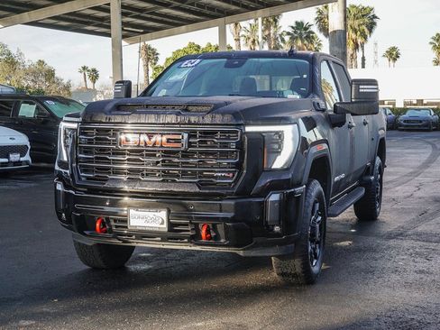 Used 2024 GMC Sierra 2500 AT4 w/ AT4 Premium Plus Package image 4