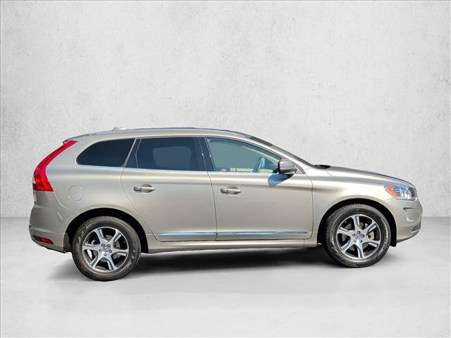 Used 2015 Volvo XC60 T6 w/ Proximity Package FWD image 4