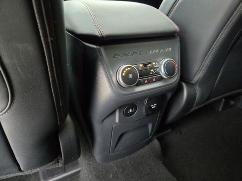 Used 2025 Ford Explorer ST w/ Sun And Sound Package image 33