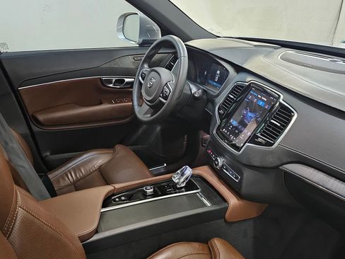 Used 2023 Volvo XC90 B6 Ultimate w/ Protection Package Premier image 10