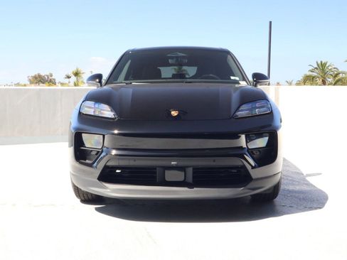 New 2026 Porsche Macan Electric RWD image 6