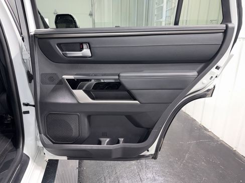 Used 2024 Toyota Sequoia Limited w/ Tow Technology Package AWD/4WD image 15