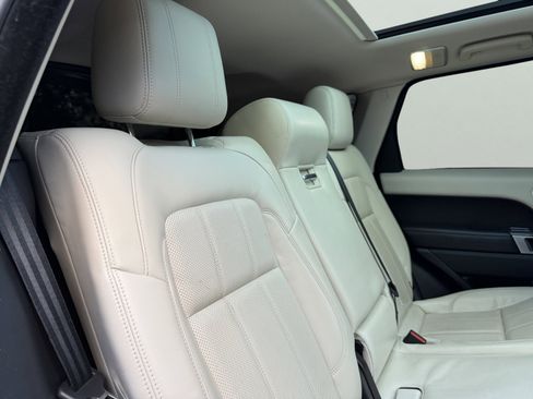 Used 2020 Land Rover Range Rover Sport HSE image 40
