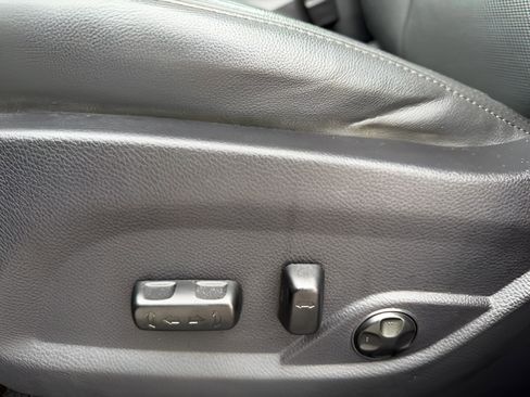 Used 2018 Hyundai Santa Fe Sport image 24