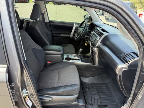 Used 2014 Toyota 4Runner SR5 RWD image 19