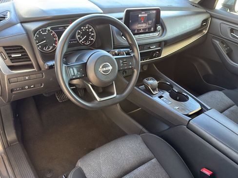 Used 2024 Nissan Rogue SV FWD image 16
