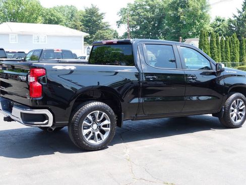Used 2024 Chevrolet Silverado 1500 LT AWD/4WD image 4