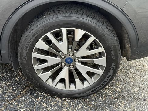 Used 2020 Ford Escape Titanium AWD/4WD image 36