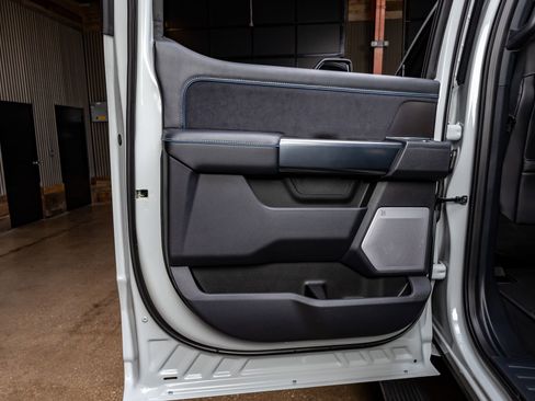 Used 2026 Ford F250 Platinum image 39