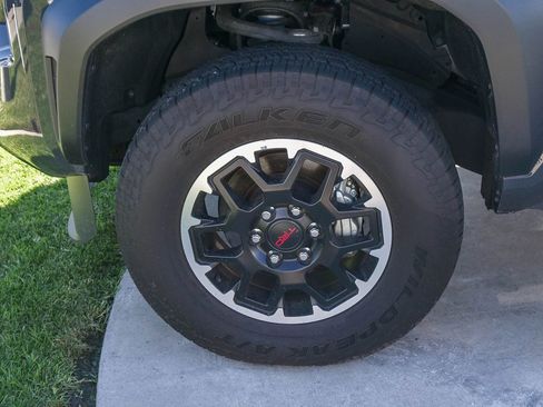 Used 2024 Toyota Tacoma TRD Off-Road w/ TRD Off Road Upgrade Package image 5