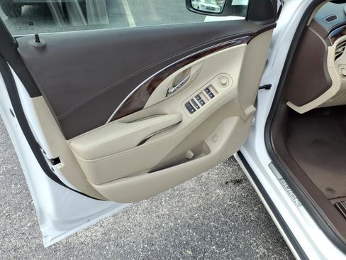 Used 2015 Buick LaCrosse Leather w/ Driver Confidence Package #1 FWD image 9