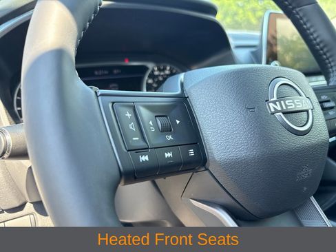 Used 2025 Nissan Rogue SV w/ SV Premium Package FWD image 23
