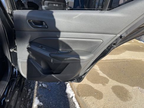 Used 2024 Nissan Altima 2.5 SV image 37