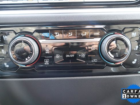 Used 2025 Chevrolet Silverado 2500 High Country w/ Technology Package image 24