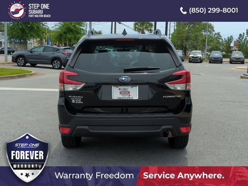 Certified 2023 Subaru Forester Premium AWD/4WD image 6