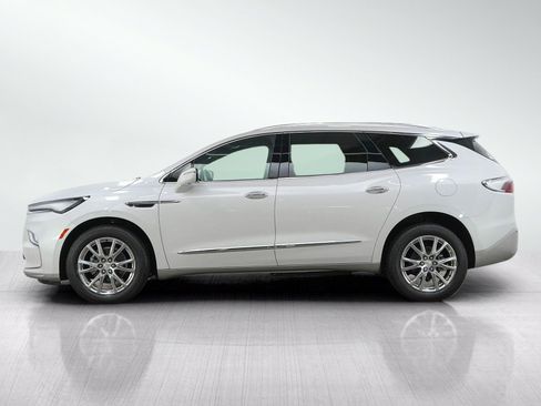 Used 2022 Buick Enclave Premium w/ Experience Buick Package AWD/4WD image 2