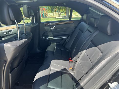 Used 2014 Mercedes-Benz E 350 4MATIC Sedan image 31
