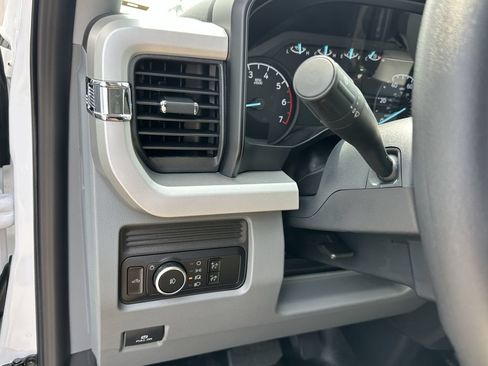 New 2026 Ford F250 XL w/ XL Driver Assist Package RWD image 17