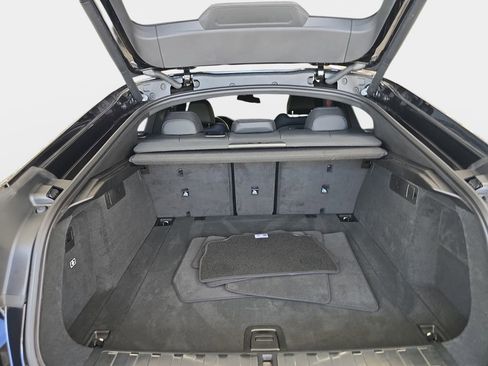 Used 2023 BMW X6 xDrive40i w/ M Sport Package image 30