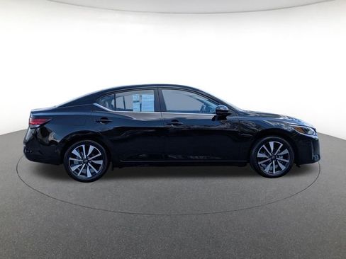 Used 2025 Nissan Sentra SV w/ SV Premium Package FWD image 4