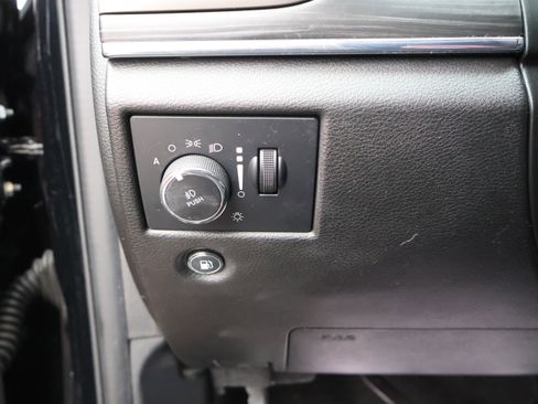 Used 2021 Jeep Grand Cherokee Limited w/ Luxury Group II image 37